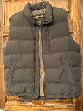 Men's Quilted Puffer Vest in Dark Brown